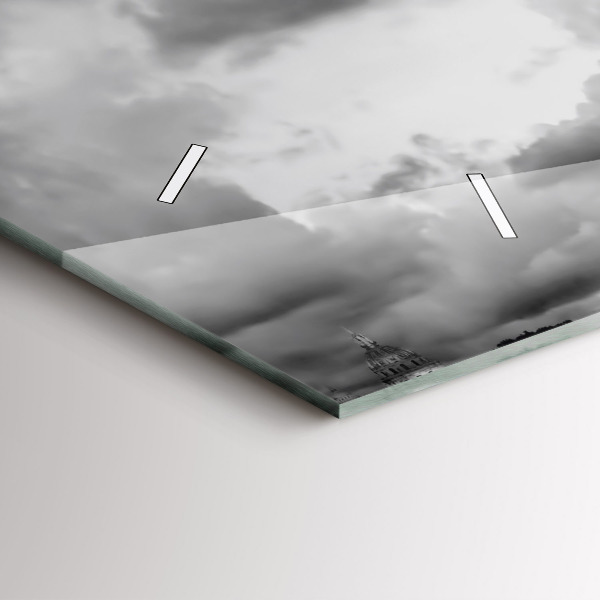 Horizontálne hodiny Effelova veža v Paríži