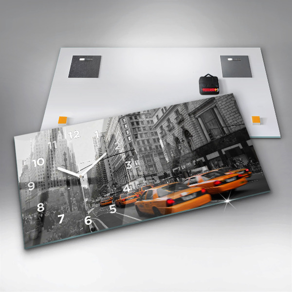 Horizontálne hodiny Manhattan a taxíky