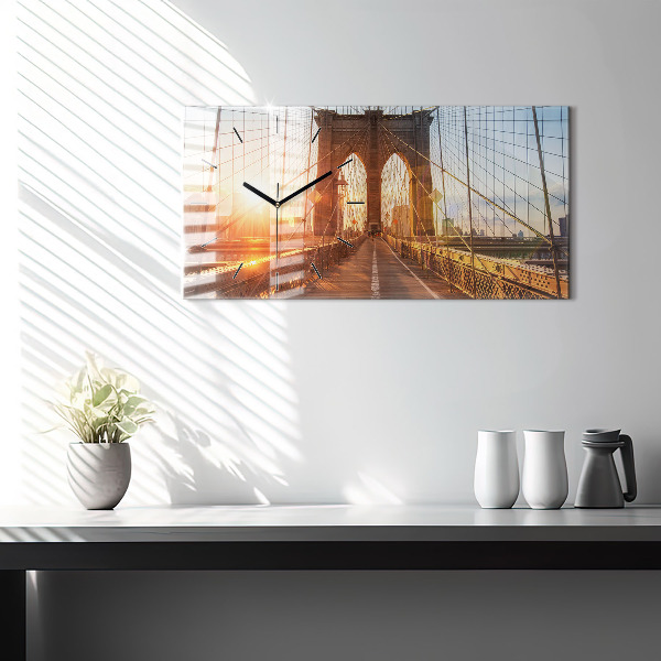 Horizontálne hodiny Brooklynský most NYC
