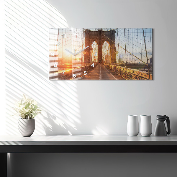 Horizontálne hodiny Brooklynský most NYC