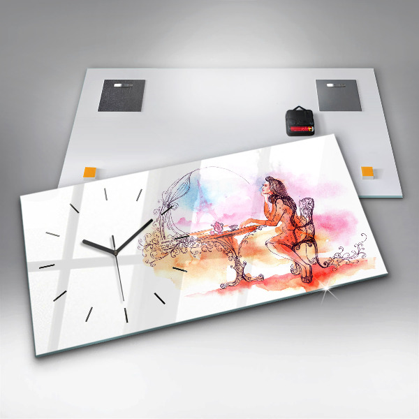 Horizontálne hodiny Žena pije čaj