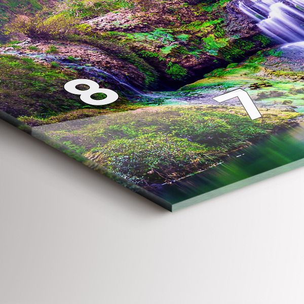 Horizontálne hodiny Vodopád Jiulong v Číne