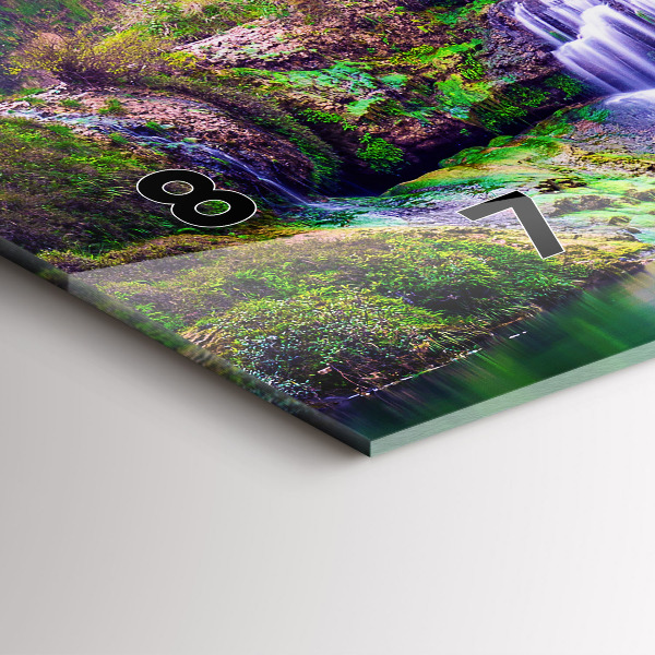 Horizontálne hodiny Vodopád Jiulong v Číne