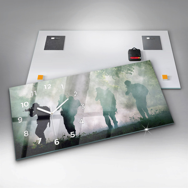 Horizontálne hodiny Vojaci v lese