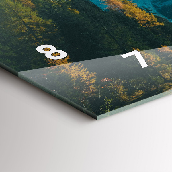 Horizontálne hodiny Hora a rieka v Poľsku