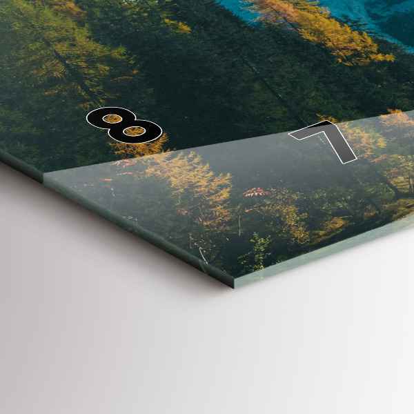 Horizontálne hodiny Hora a rieka v Poľsku