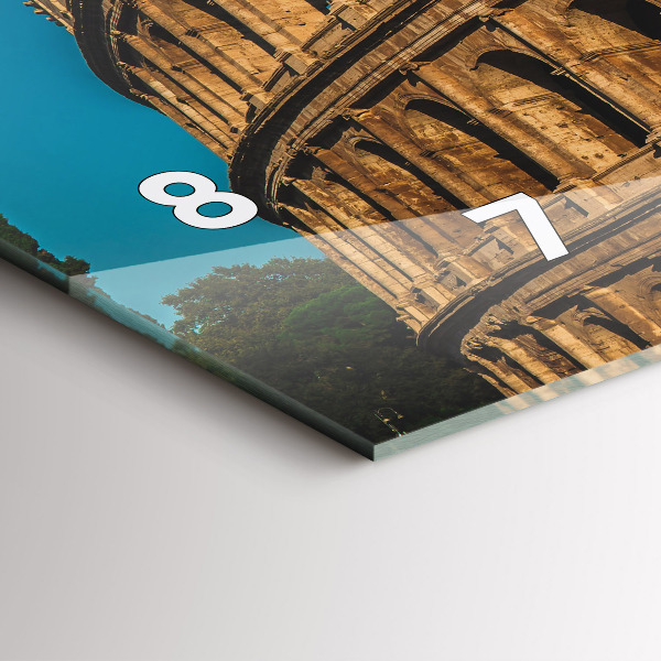 Horizontálne hodiny Koloseum v Taliansku