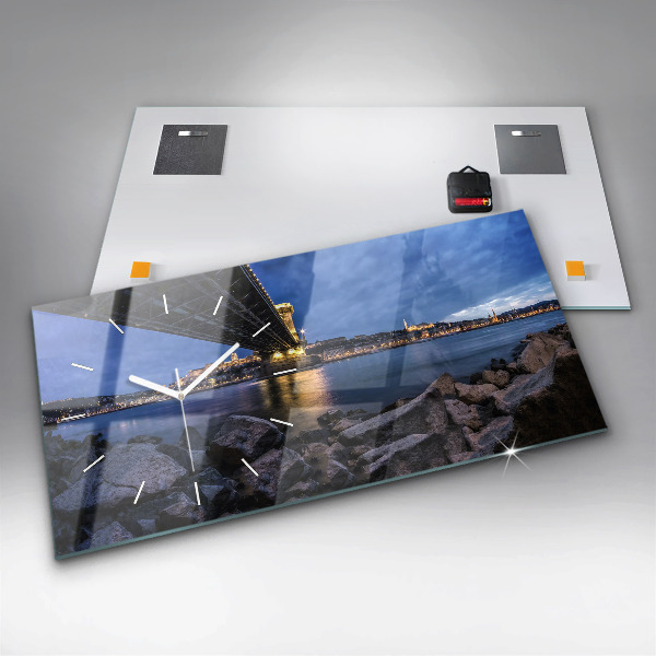 Horizontálne hodiny Skalnaté pobrežie pod mostom