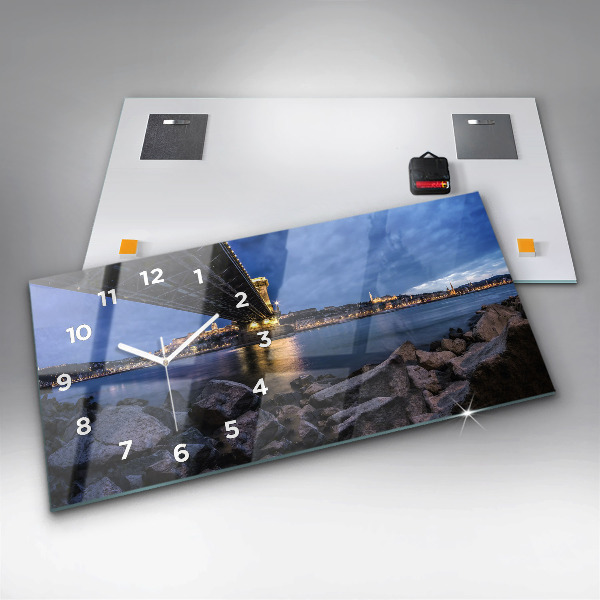 Horizontálne hodiny Skalnaté pobrežie pod mostom