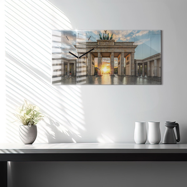 Horizontálne hodiny Brandenburská brána v Berlíne