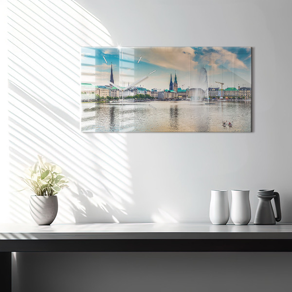 Horizontálne hodiny Binnenalster v Hamburgu