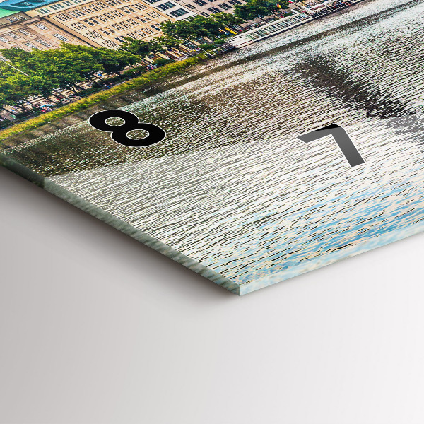 Horizontálne hodiny Binnenalster v Hamburgu