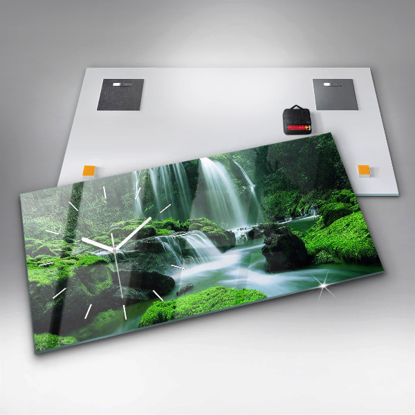 Horizontálne hodiny Vodopád medzi machom