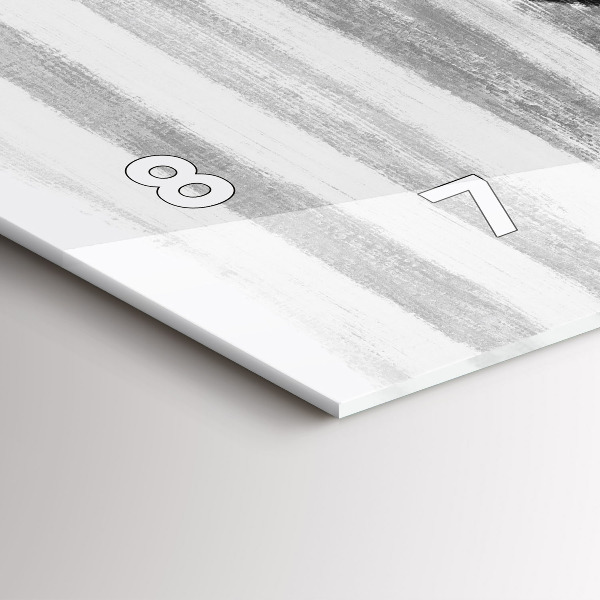 Horizontálne hodiny Žena v čiernej a bielej