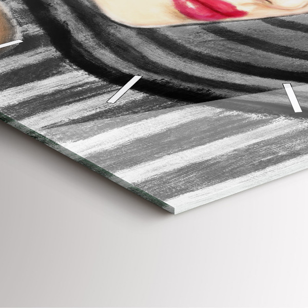 Štvorcové hodiny Žena v čiernej a bielej