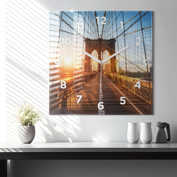 Štvorcové hodiny Brooklynský most NYC