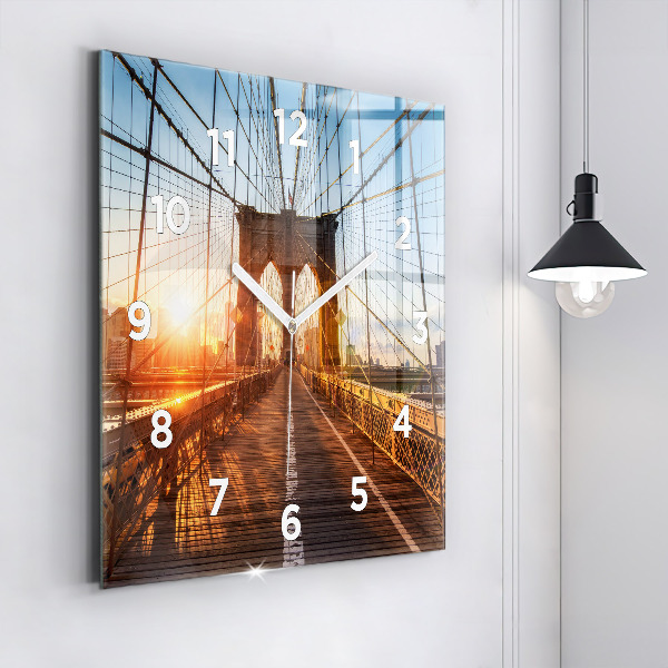 Štvorcové hodiny Brooklynský most NYC