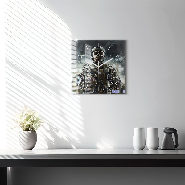 Štvorcové hodiny Vojak so zbraňou