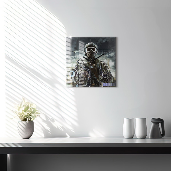 Štvorcové hodiny Vojak so zbraňou