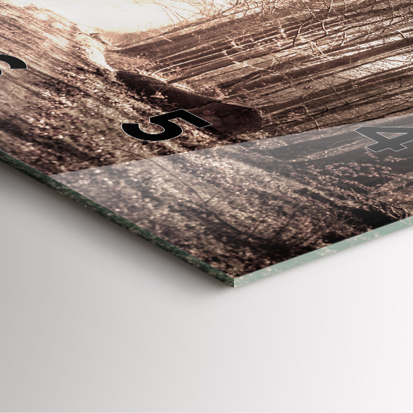 Štvorcové hodiny Lesná cesta v sépiovej farbe