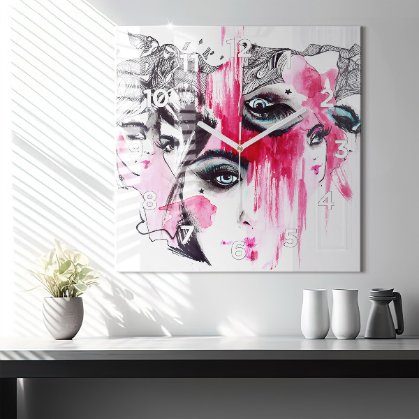 Štvorcové hodiny Mnoho tvárí abstrakcie