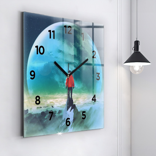 Štvorcové hodiny Muž na Mesiaci