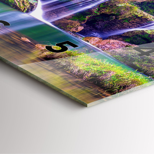 Štvorcové hodiny Vodopád Jiulong v Číne