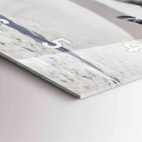 Štvorcové hodiny Cválajúci biely kôň