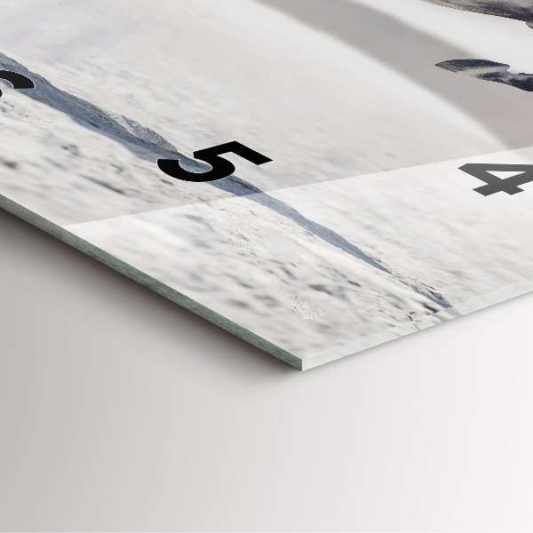 Štvorcové hodiny Cválajúci biely kôň