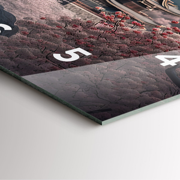 Štvorcové hodiny Veža a kvety v Ázii