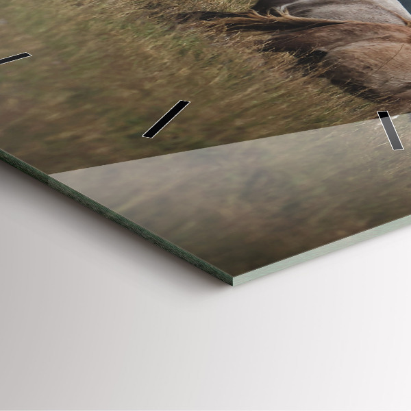 Štvorcové hodiny Kone v cvale