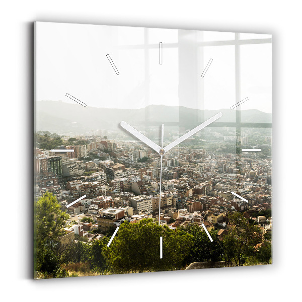 Štvorcové hodiny Pohľad z Barcelony na Montjuic