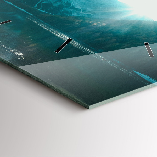 Štvorcové hodiny Hora a rieka v Poľsku