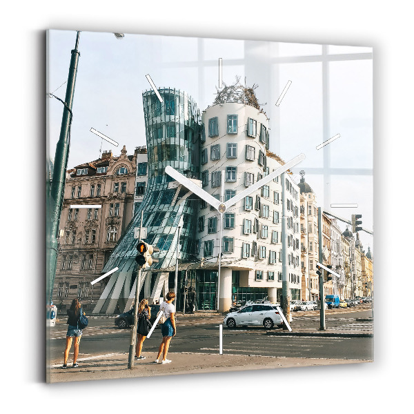 Štvorcové hodiny Tancujúci dom Praha