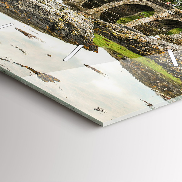 Štvorcové hodiny Hrad Eilean Donan v Škótsku