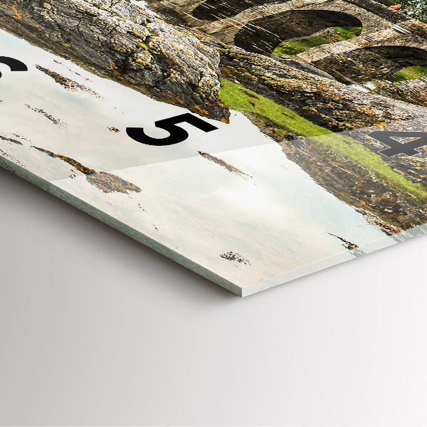 Štvorcové hodiny Hrad Eilean Donan v Škótsku