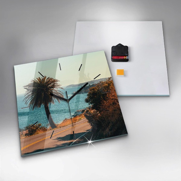 Štvorcové hodiny Palmy v Malibu