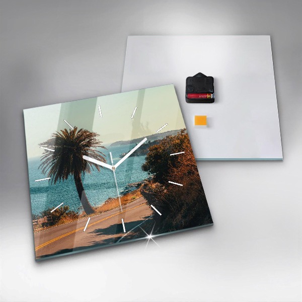 Štvorcové hodiny Palmy v Malibu