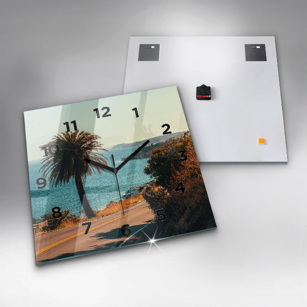 Štvorcové hodiny Palmy v Malibu