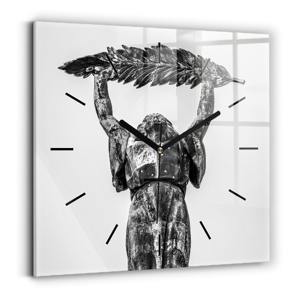 Štvorcové hodiny Socha slobody v Budapešti