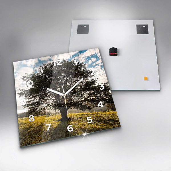 Štvorcové hodiny Strom na kopci