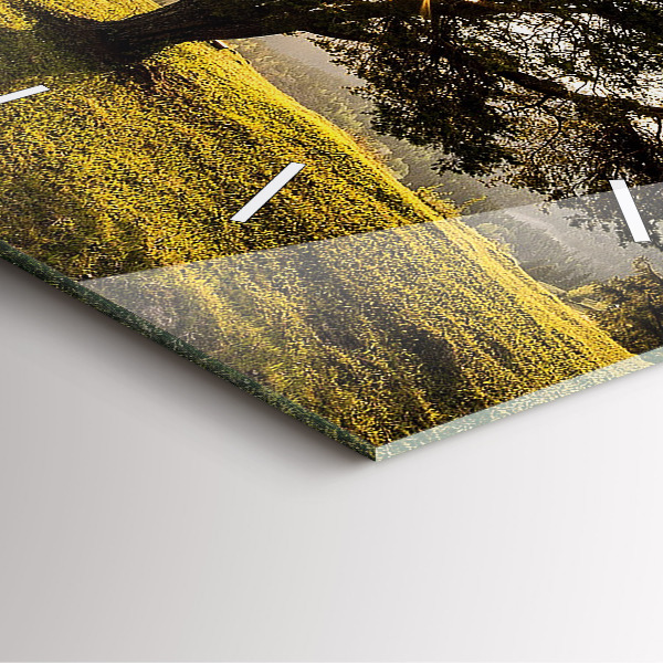 Štvorcové hodiny Strom na kopci