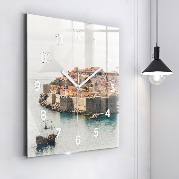 Štvorcové hodiny Plachetnica v Dubrovníku