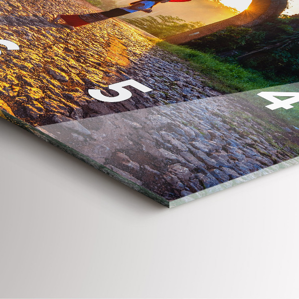 Štvorcové hodiny Surat Thani Park Thajsko