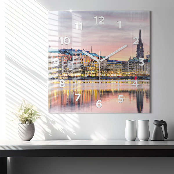Štvorcové hodiny Alster v Hamburgu