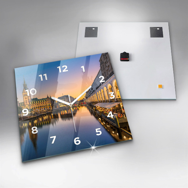 Štvorcové hodiny Hamburgská radnica