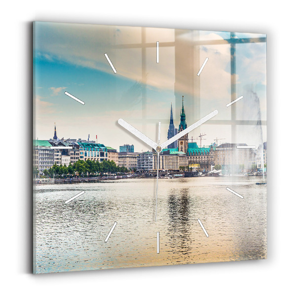Štvorcové hodiny Binnenalster v Hamburgu