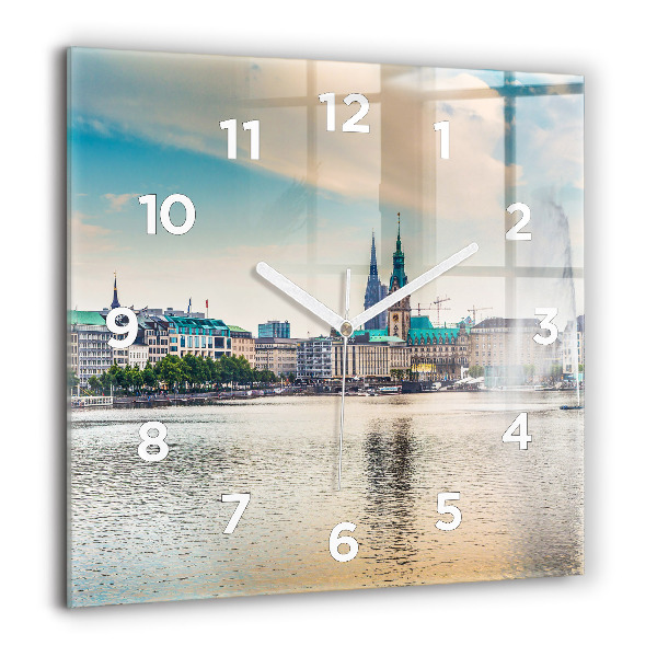 Štvorcové hodiny Binnenalster v Hamburgu