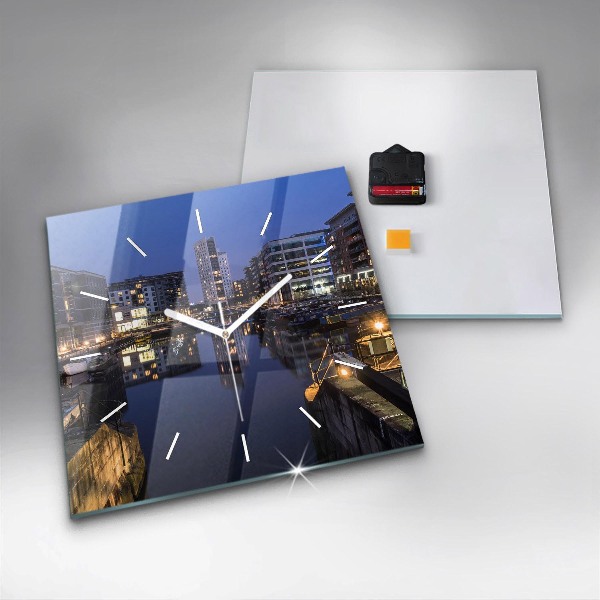 Štvorcové hodiny Mesto v noci osvetlené