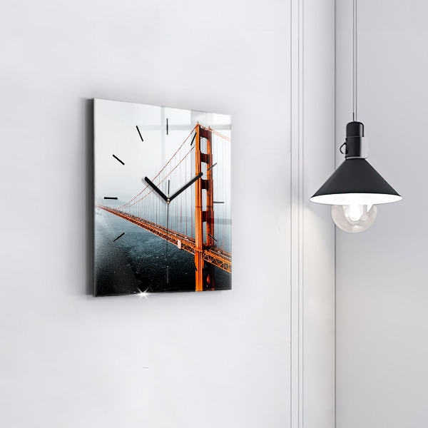 Štvorcové hodiny Golden Gate Bridge